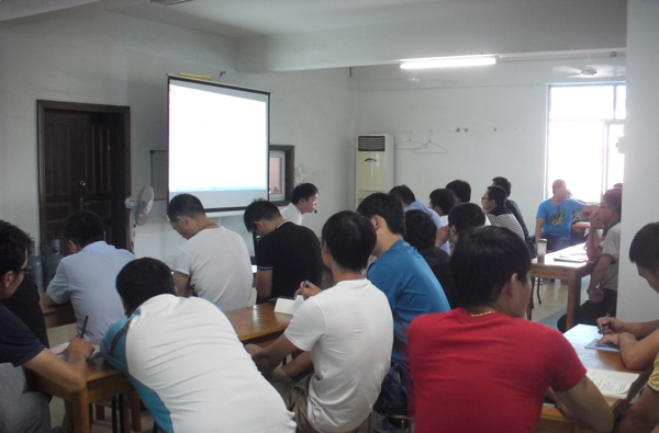 BAILIAN Compressor holds employee compressor technology theory learning activities3